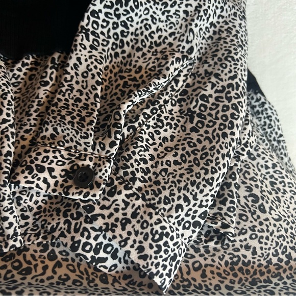 Adrianna Papell Designer Long Sleeve Shirt With Attached Sweater Size Medium - Picture 7 of 13